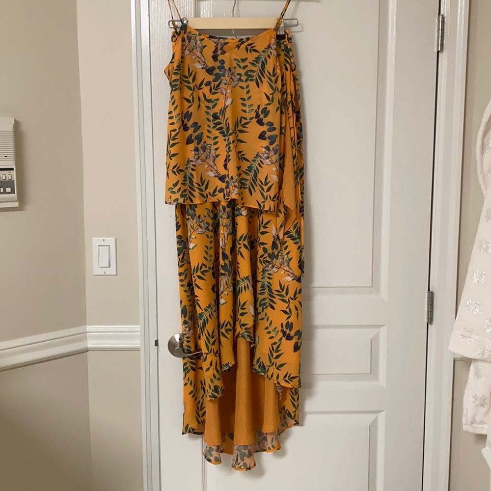 House of Harlow brand new with tags. Size XS. Wrap skirt and blouse. Mandarin